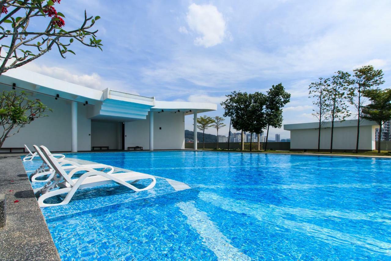 Encorp Strand Residences By Airhost Kota Damansara Exterior photo
