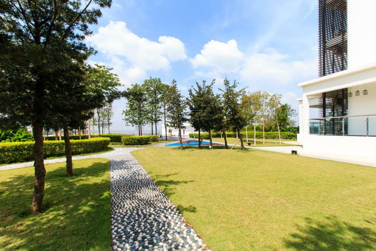 Encorp Strand Residences By Airhost Kota Damansara Exterior photo